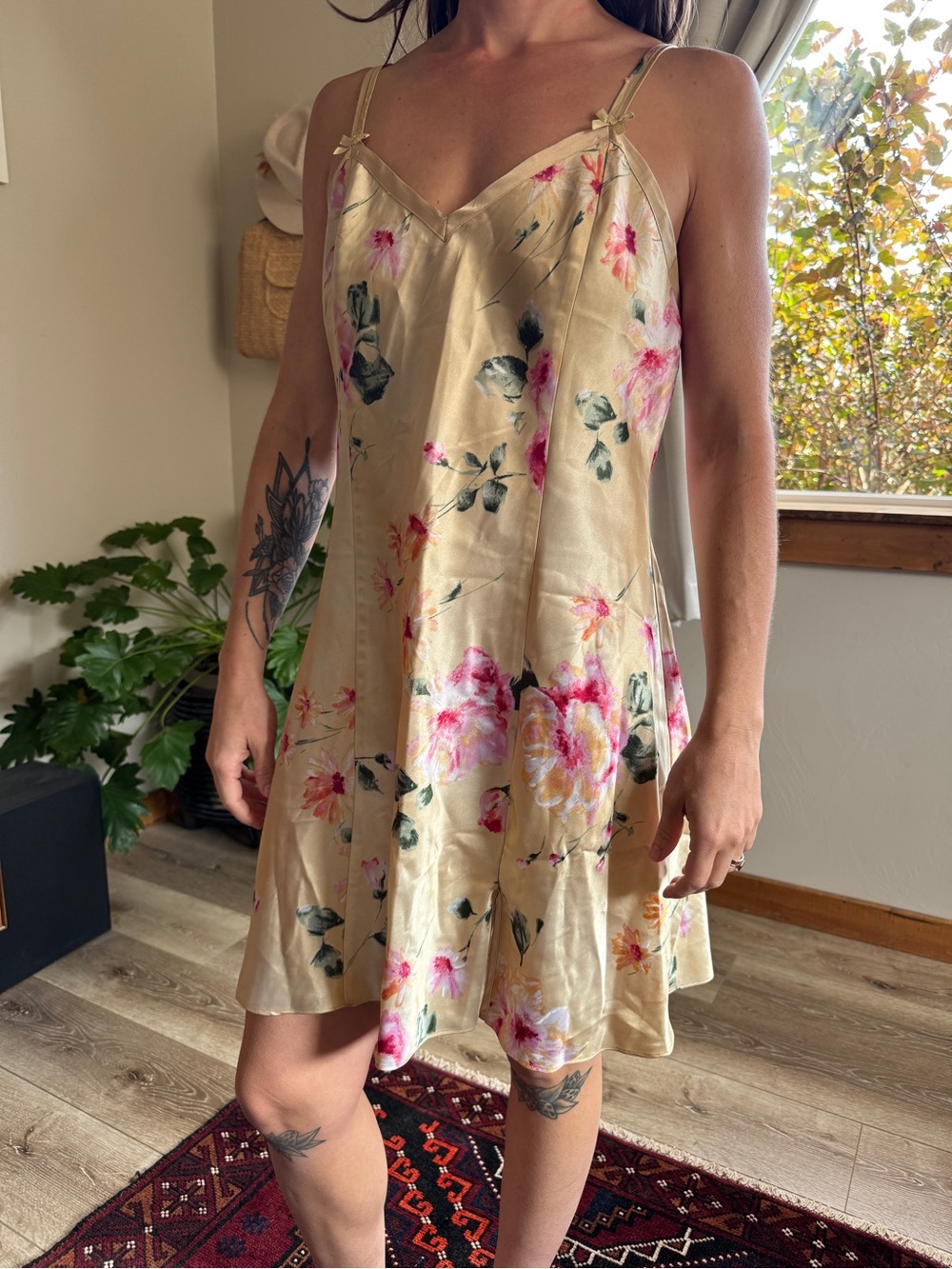 Vintage 90s California Dynasty Satin Floral Slip
Dress Sz M